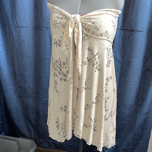 Versatile wrap - Picture 1 of 4